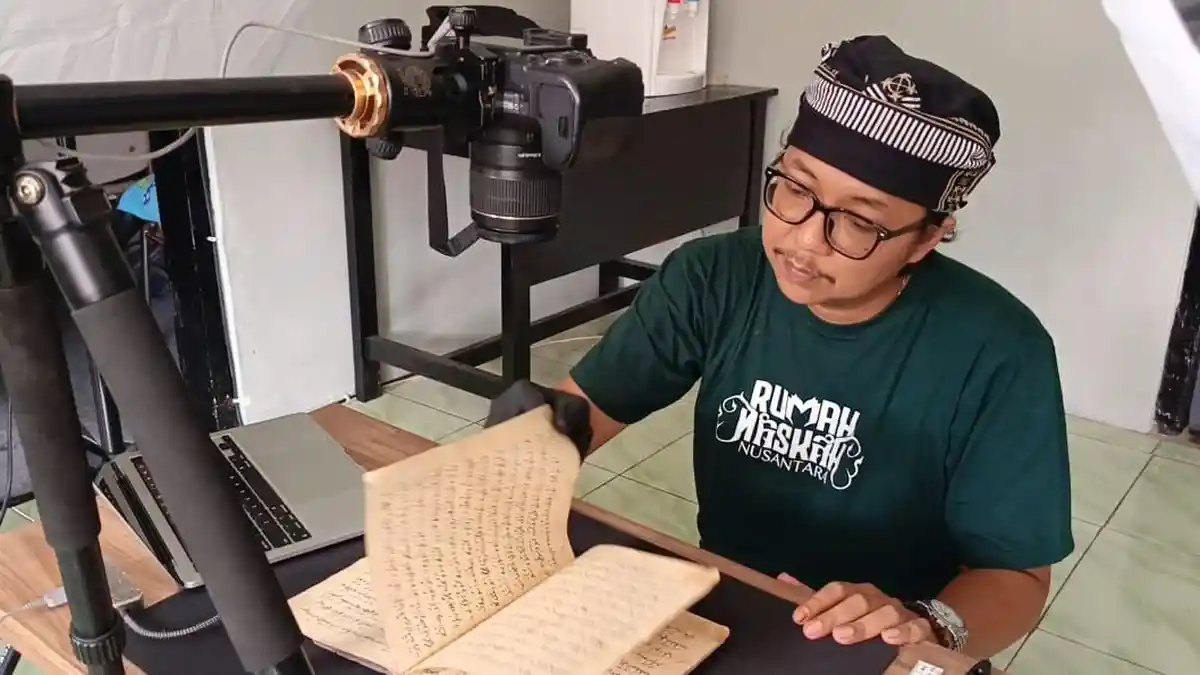 Rumah Naskah Nusantara Ciamis Menyelamatkan Warisan Leluhur dari Lembaran yang Lapuk