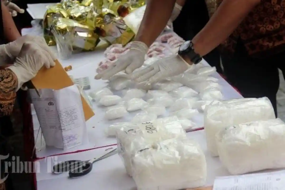 Identitas 2 Oknum Polisi Polres Pelabuhan Makassar Terciduk Beli Sabu