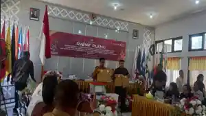PPK-Kecamatan-Loli-Sumba-Barat-mendapat-kesempatan-pertama-membacakan-hasil-pleno-PPK.jpg