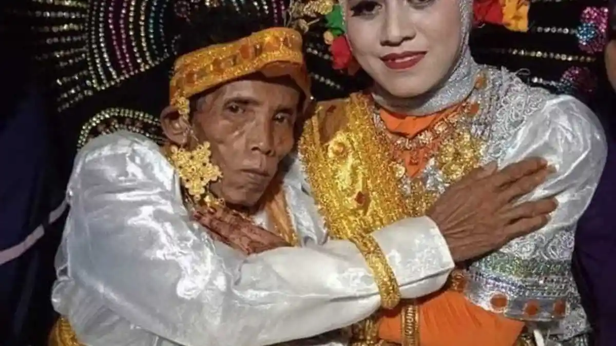 Mbah Bora Ternyata Masih Lajang Meski Berumur 58 Tahun, Nikahi Gadis 19 Tahun