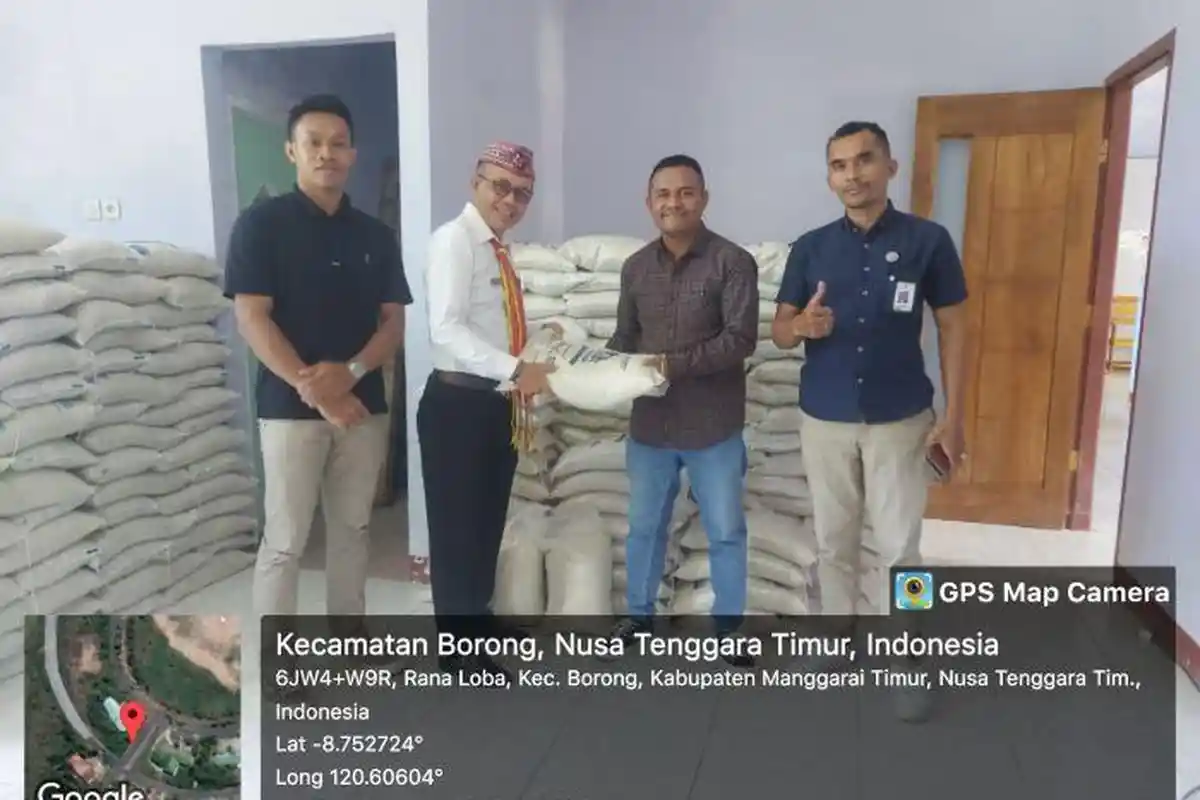 365 KPM Kategori Miskin Ekstrim di Manggarai Timur Terima Beras Bansos Provinsi NTT 