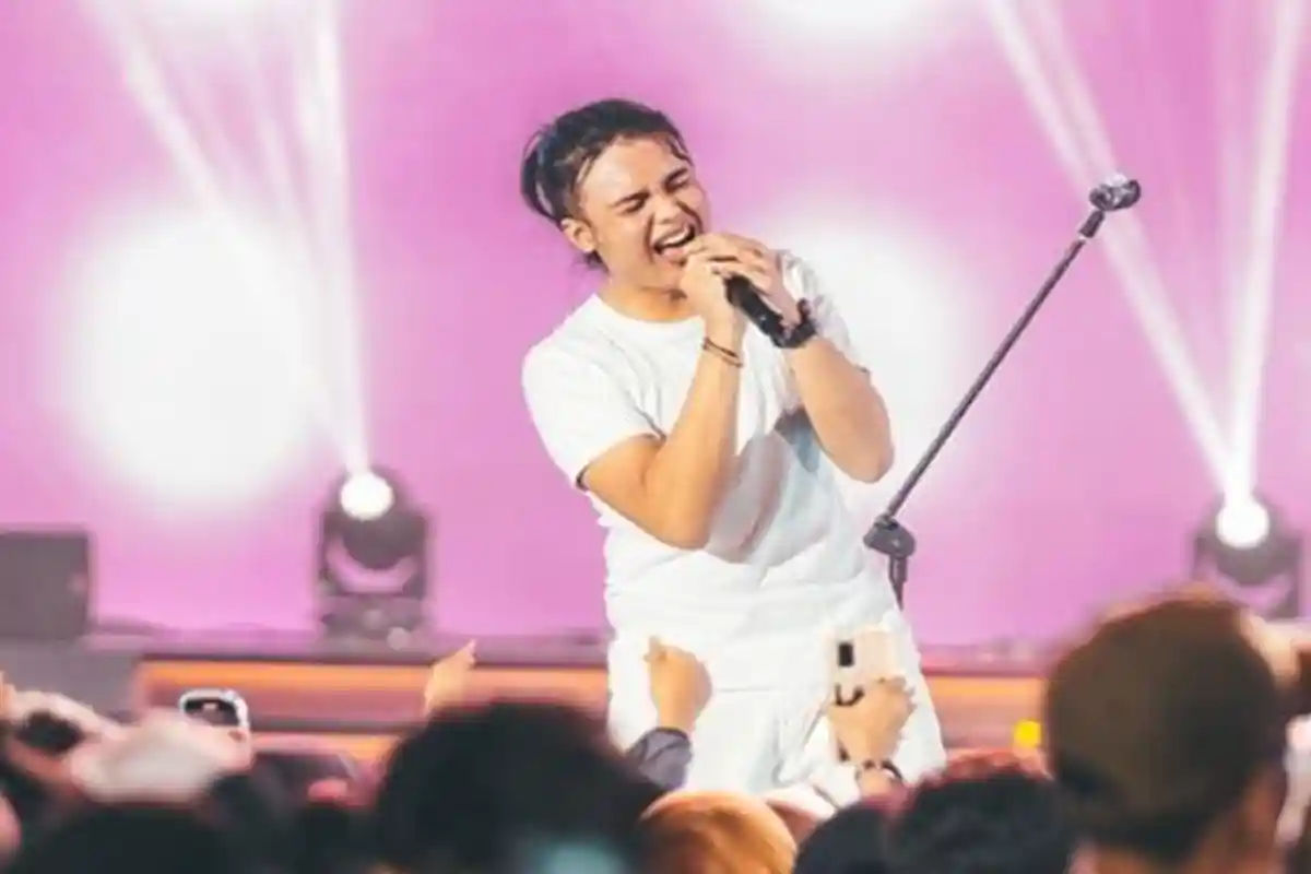 Mirip Opa-opa Korea, Intip Gantengnya Putra Charly Van Houten yang Jarang Terekspos