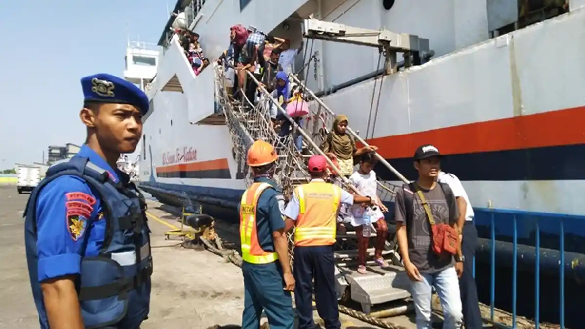 Poskotis Pelabuhan Tanjung Emas Semarang Pasang 12 CCTV Demi Keamanan ...