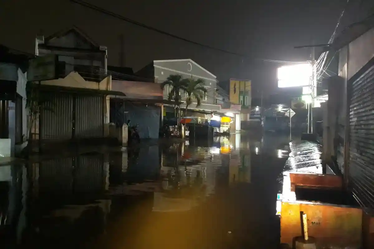Diguyur Hujan Sejak Sore, Perumahan Taman Duta dan Bukit Cengkeh I Depok Kebanjiran