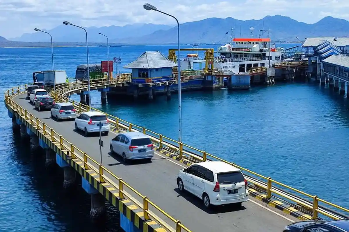 H-3 Natal, Wisatawan Mulai Banyak Menyeberang dari Jawa ke Bali Lewat Banyuwangi