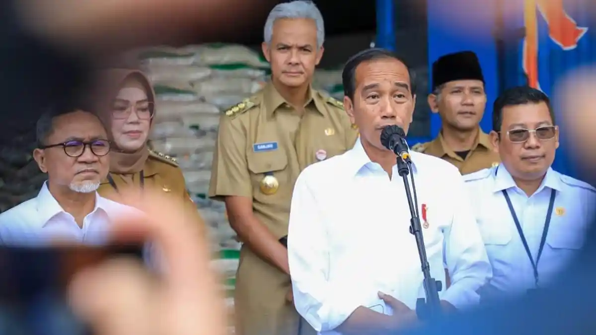 Saat Jokowi Endorse Mendag Zulhas, Warga Malah Teriak 'Pak Ganjar': Ya Kalau Ini Sudah Hapal Semua