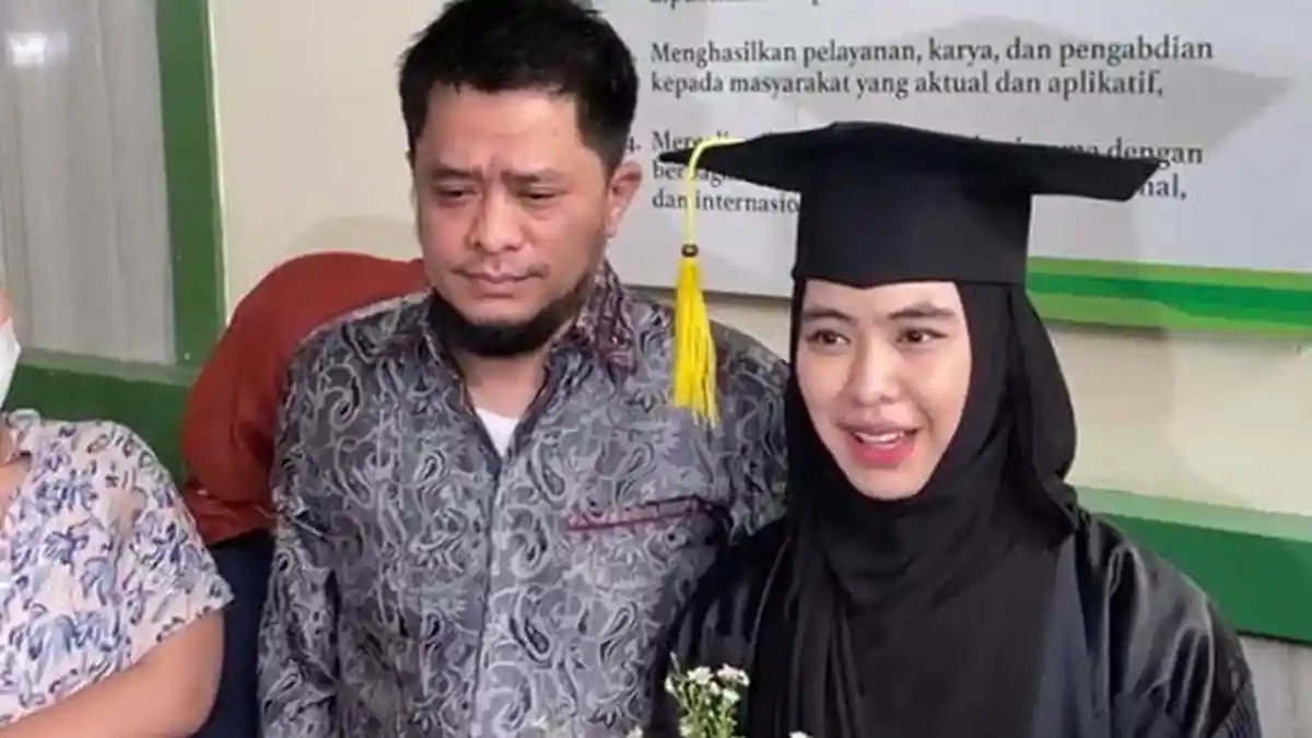 Oki Setiana Dewi Raih Gelar Doktor Kedua Kalinya, ulus Predikat Cumlaude
