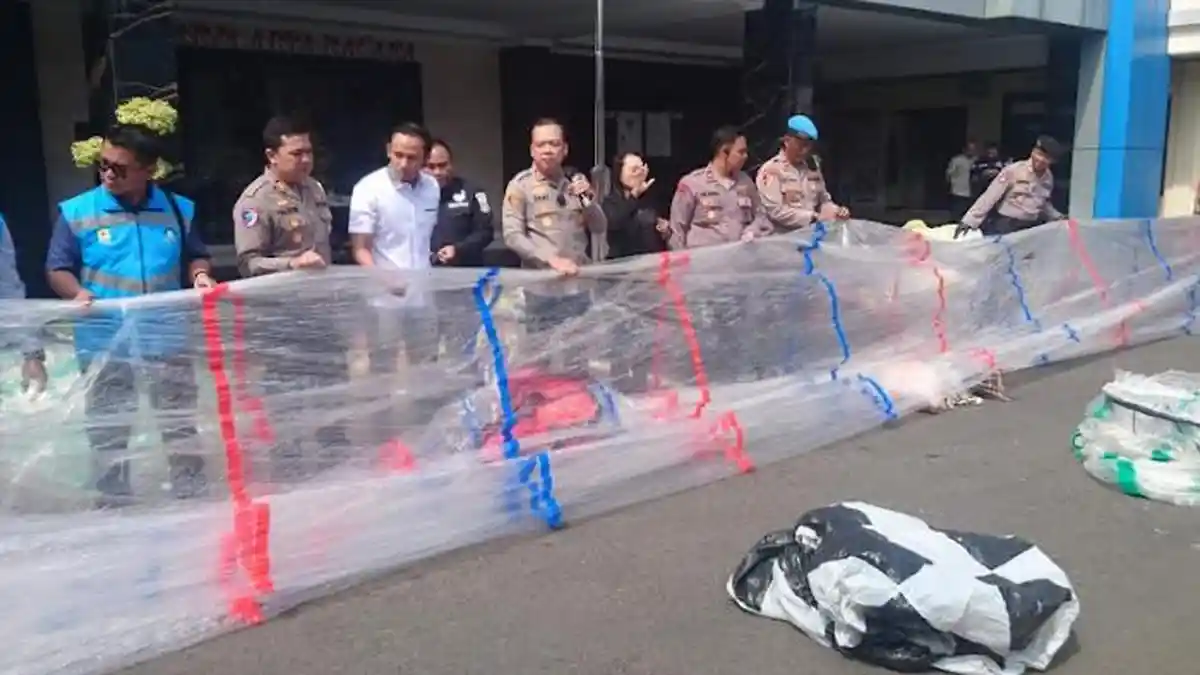 Polres Tulungagung Sita 39 Balon Udara Selama Lebaran 2025
