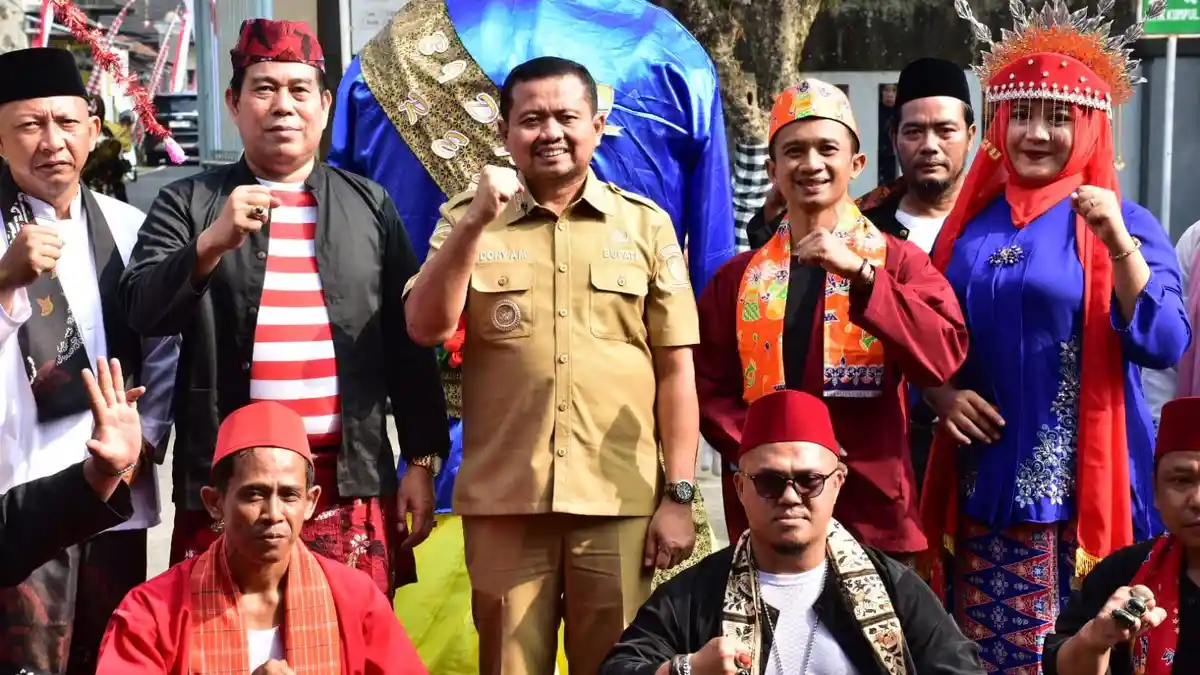 Bupati Dony Minta Dinas Sosial Sumedang Layani Masyarakat dengan Hati dan Empati - Tribunjabar.id