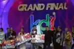 Mahesya dan Azizah di Malam Grand Final KDI 2015