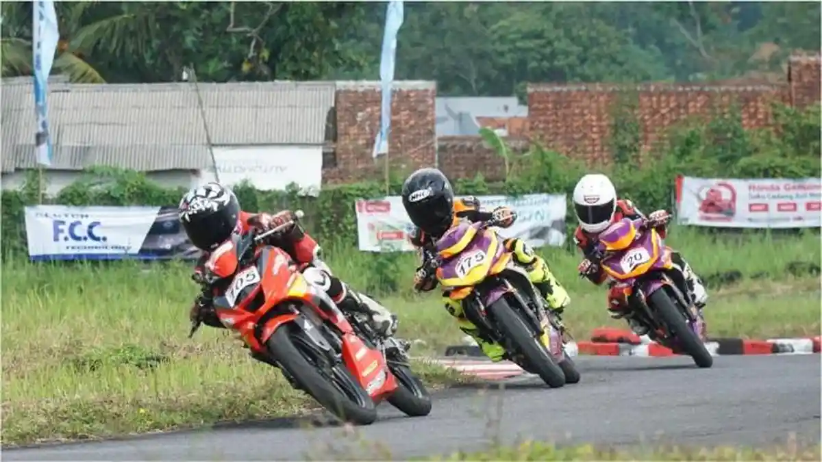 Honda Daya Jayadi Racing Team Cetak Prestasi di Astra Honda Dream Cup 2026