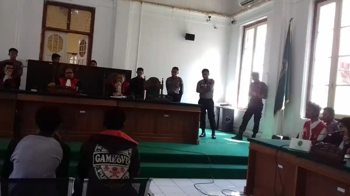 Tersangka Pembunuhan Siswa SMK Kartika Disidang di PN Makassar