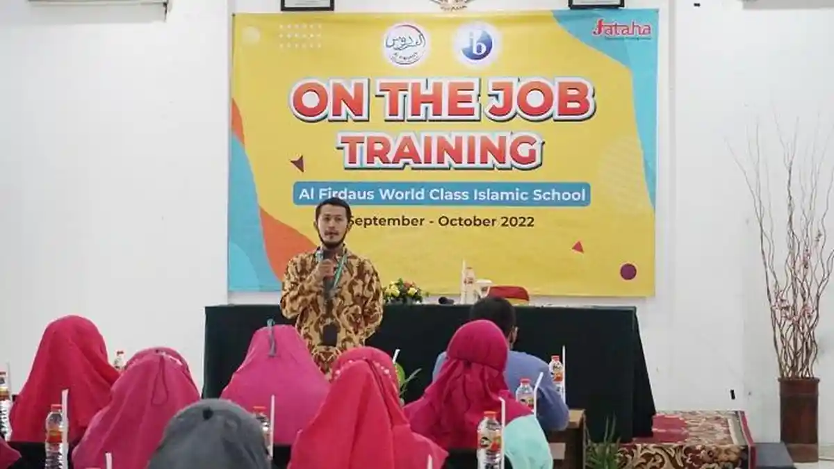 Al Firdaus Gelar On the Job Training, Demi Tumbuhkan Kreativitas Guru ...
