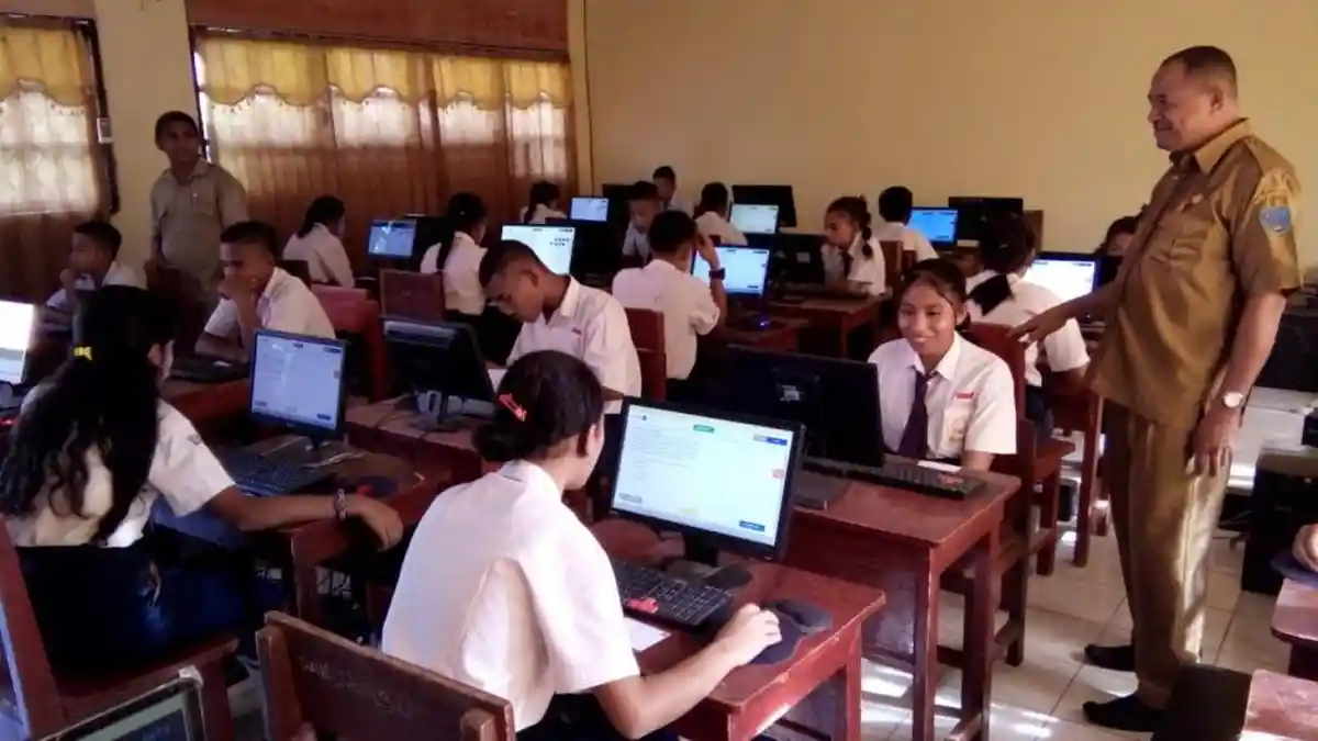 UNBK SMPN 1 Aesesa Selatan Terkendala Komputer, Ini Upaya Yang Dilakukan Sekolah