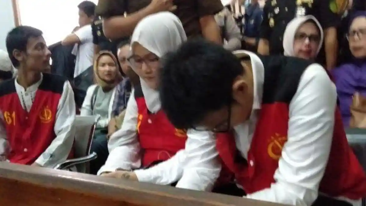 Aulia Kesuma yang Bunuh dan Bakar Jasad Suami Serta Anak Divonis Hukuman Mati, Begini Reaksinya