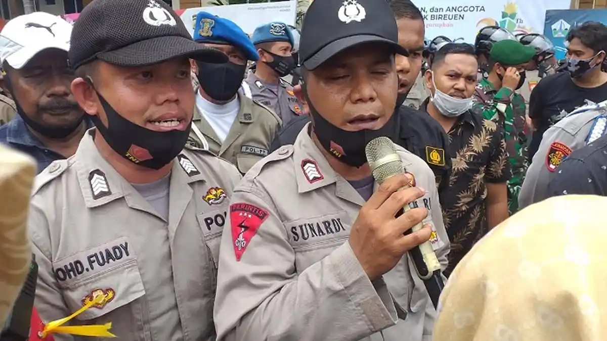 Ini Sosok Polisi yang Lantunkan Selawat Badar Saat Demo Mahasiswa, Sukses Cairkan Ketegangan