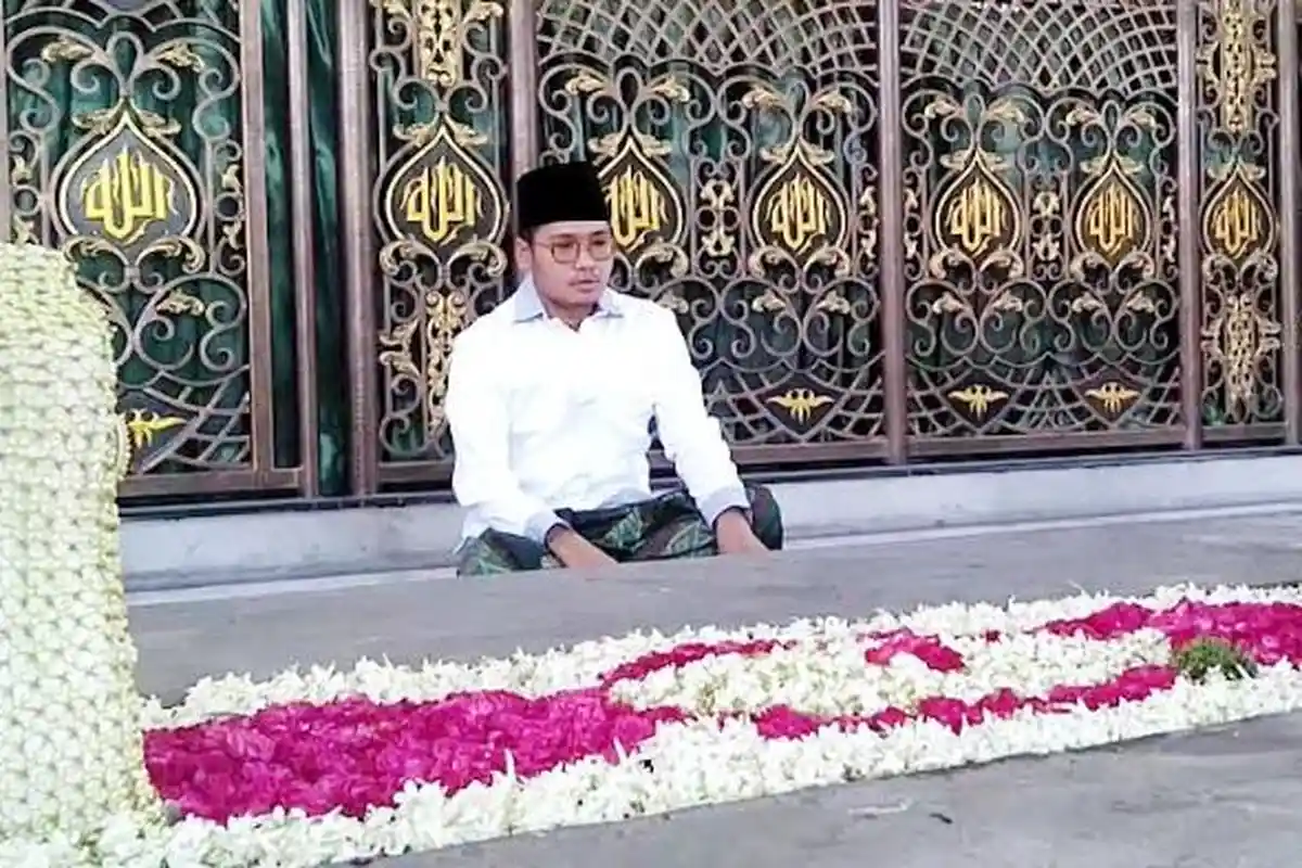 Shalat Idul Adha di Masjid Syaikhona Kholil, Bupati Bangkalan Bertemu Keluarga Besar Bani Kholil