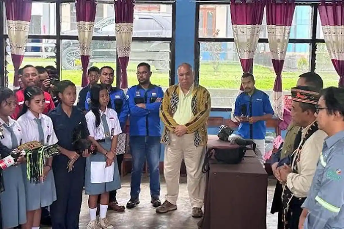 PLN UIP Nusra Latih Guru dan Siswa di Flores Konversi Kendaraan BBM ke Listrik