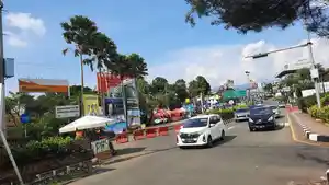Arus-lalu-lintas-di-kawasan-wisata-Puncak-Bogor.jpg