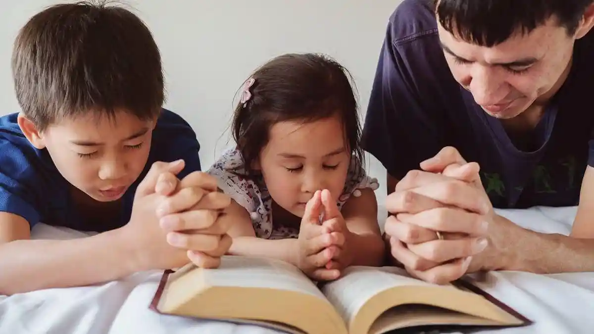 Contoh Doa Pembukaan dan Penutup Ibadah Sekolah Minggu Kristen