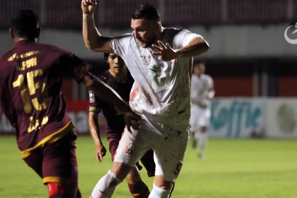 Hasil Piala Menpora 2021, Antiklimaks Duel Panas PSM vs Persija, 13 Kartu Kuning Berakhir Imbang 0-0