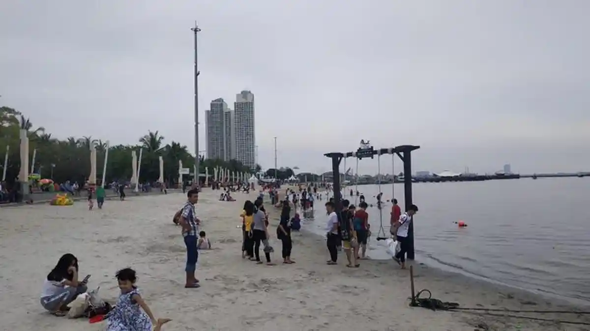 Libur Hari Raya Nyepi, Lebih dari 30 Ribu Orang Padati Ancol