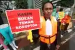 Aksi Selamatkan Mahkamah Konstitusi