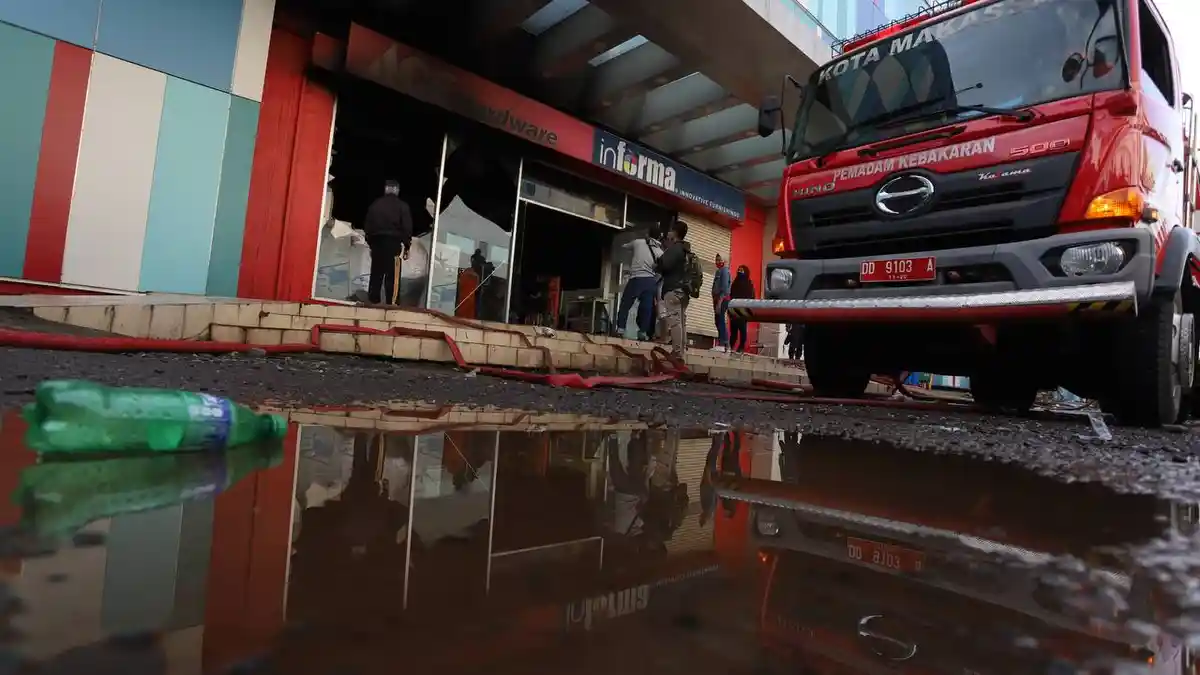 4 Fakta Kebakaran Mall Panakukang Square Makassar Hari Ini: Titik Api di Informa, Apa Penyebab?