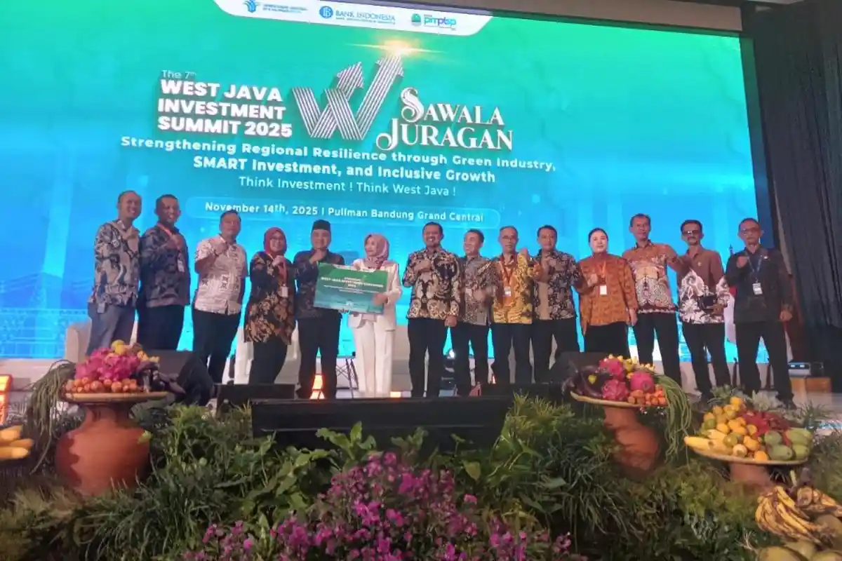 West Java Investmen Sumit 2025, Pemkab Sumedang Diganjar Penghargaan