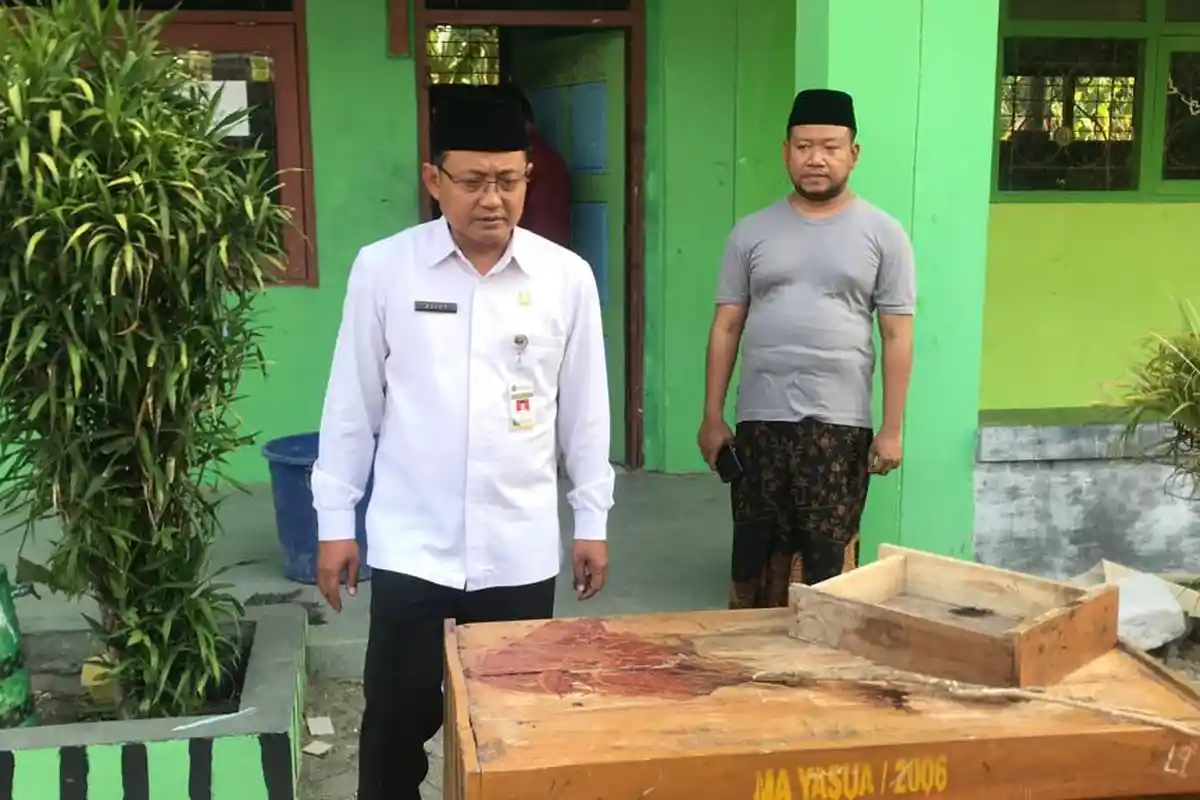 Kemenag Akan Tanggung Biaya Pengobatan Ali Fatkhur Guru MA Yasua Demak yang Dibacok Siswanya