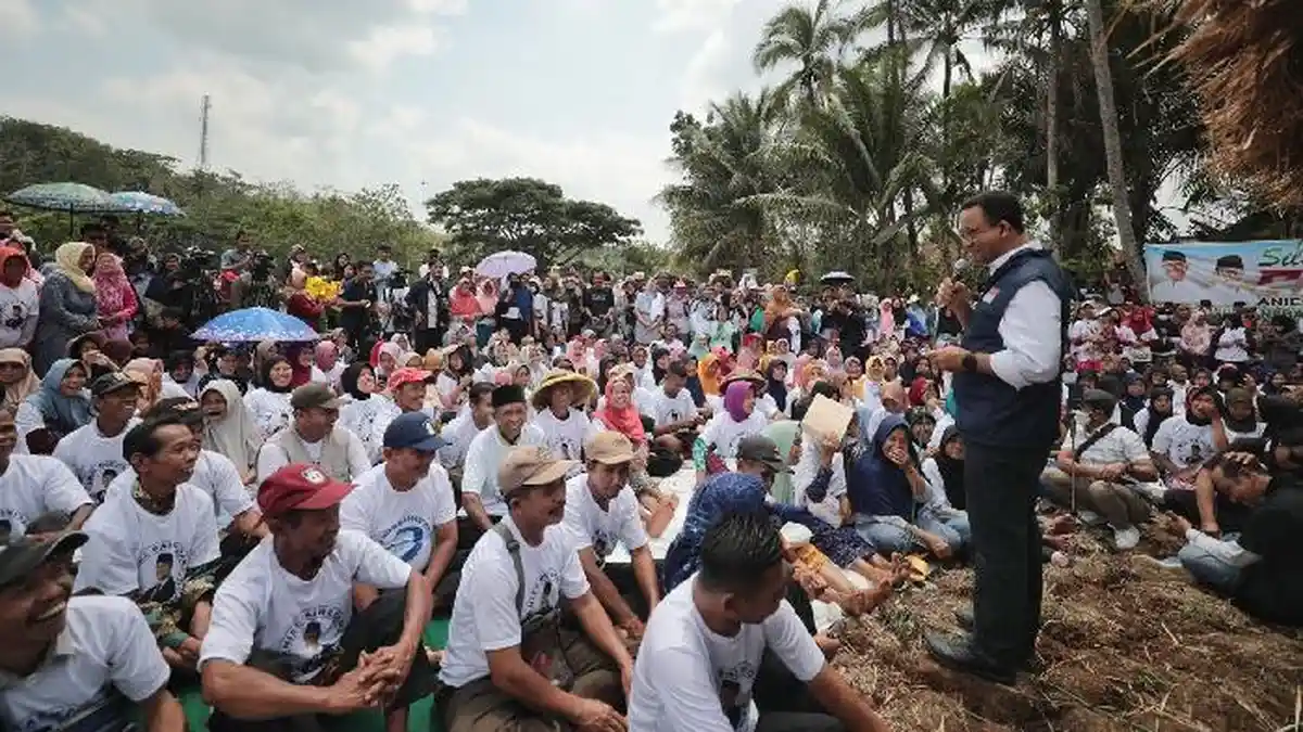 Dialog bersama Petani Desa Jingkang, Pasangan AMIN Akan Teruskan dan Tingkatkan Bansos