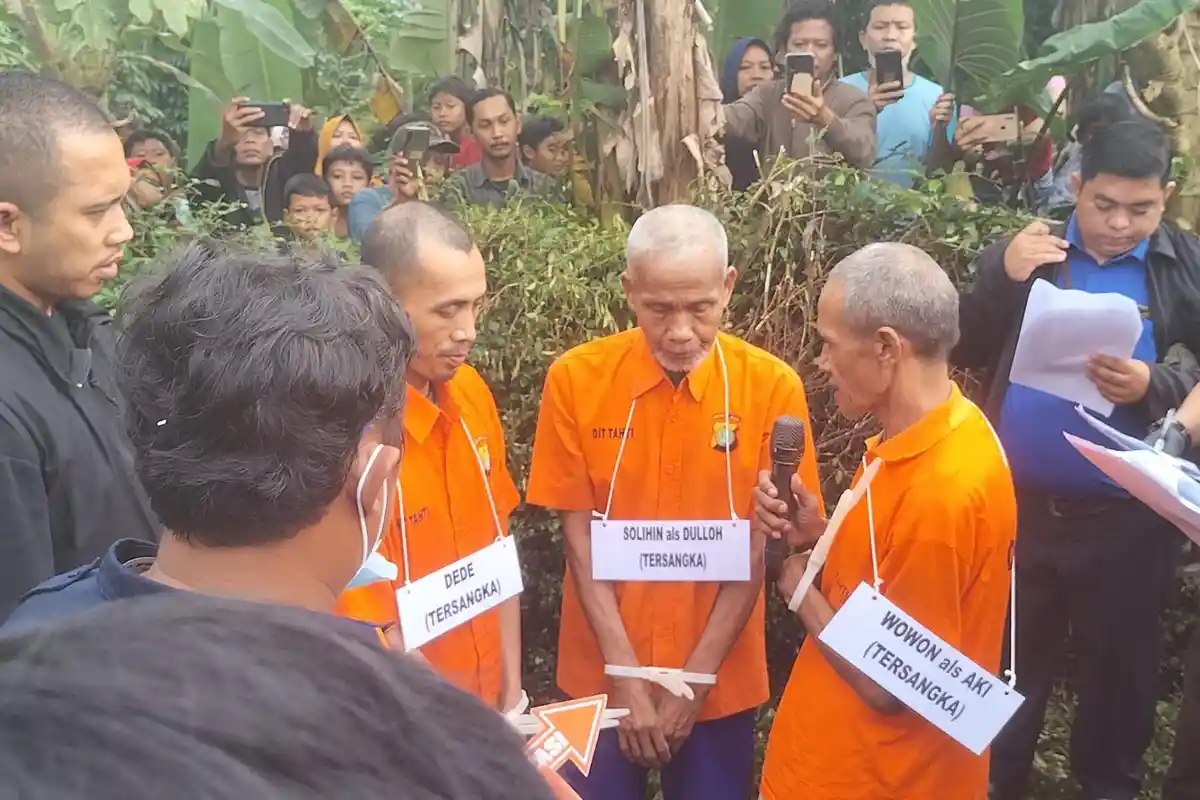 Duloh Beli Racun Tikus 30 Botol untuk Bunuh Keluarga Wowon