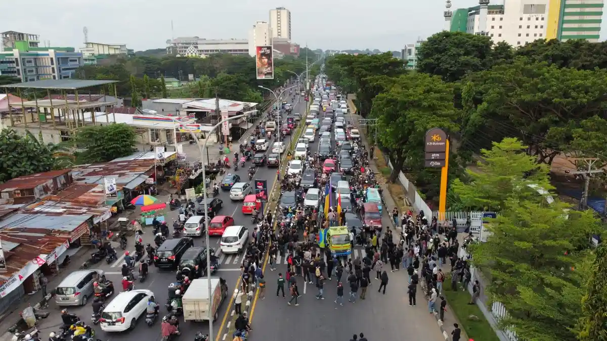 Mayoritas Anak Muda Nilai Kinerja Presiden Jokowi Bagus, tapi Mahasiswa Demo Besar-besaran 11 April