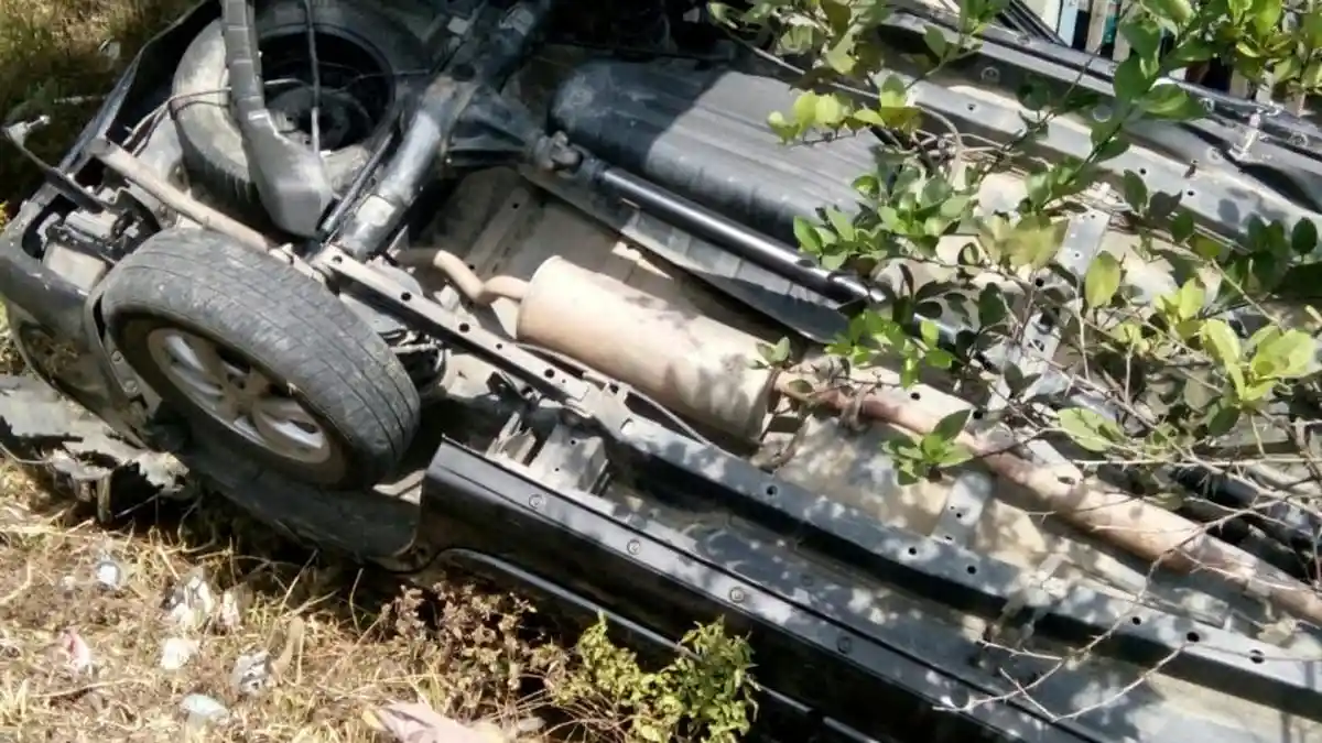 Begini Nasib Penumpang Avanza Usai Tabrak Tiang Listrik