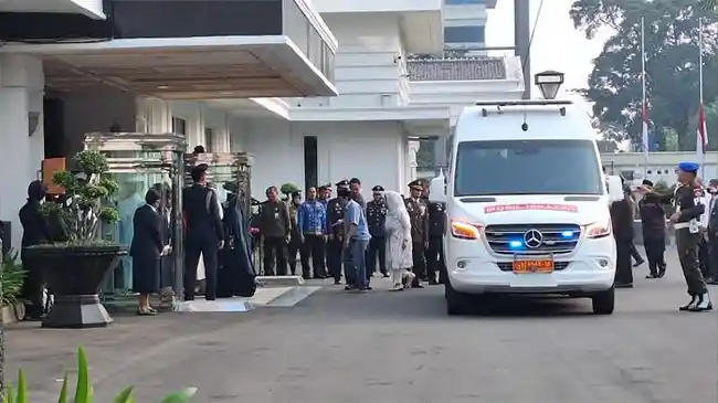 Jenazah Ryamizard Tiba di Gedung Kemhan, Upacara Persemayaman Sebelum Dibawa ke TMP Kalibata