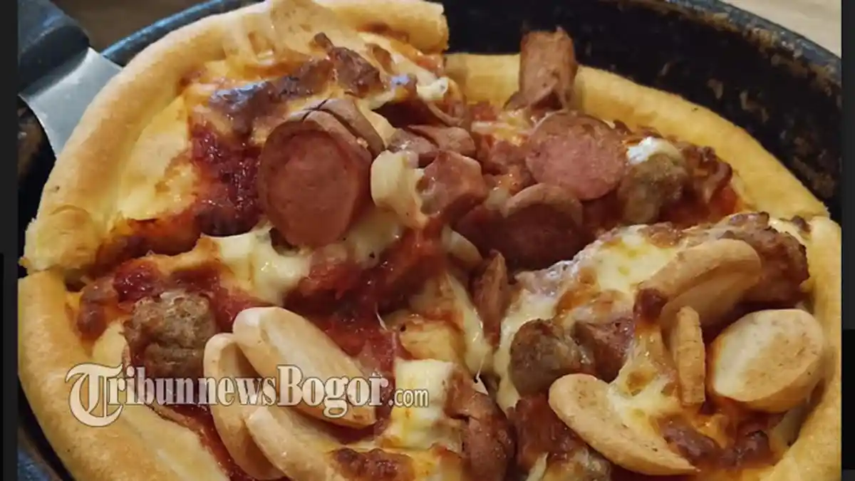 Santap Pan Pizza Meat Lovers di Pizza Hut, Dagingnya Siap Memenuhi Mulut