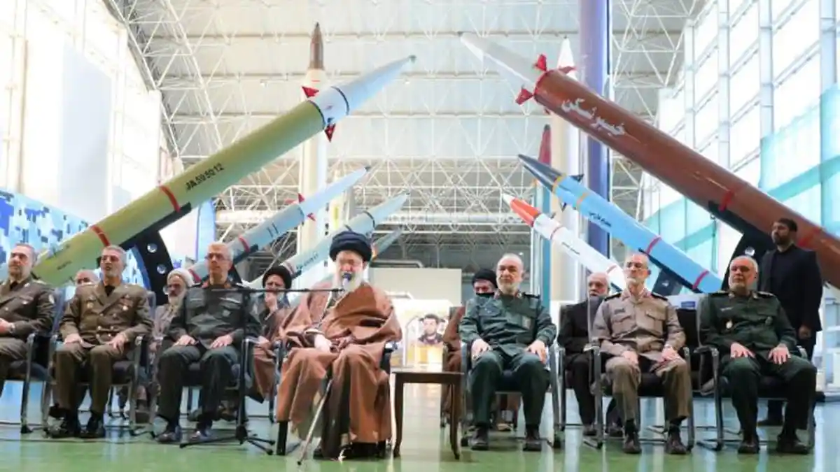 Iran Pindahkan Peluncur Rudal dan Latih Tentara, Diduga Persiapan Serang Israel