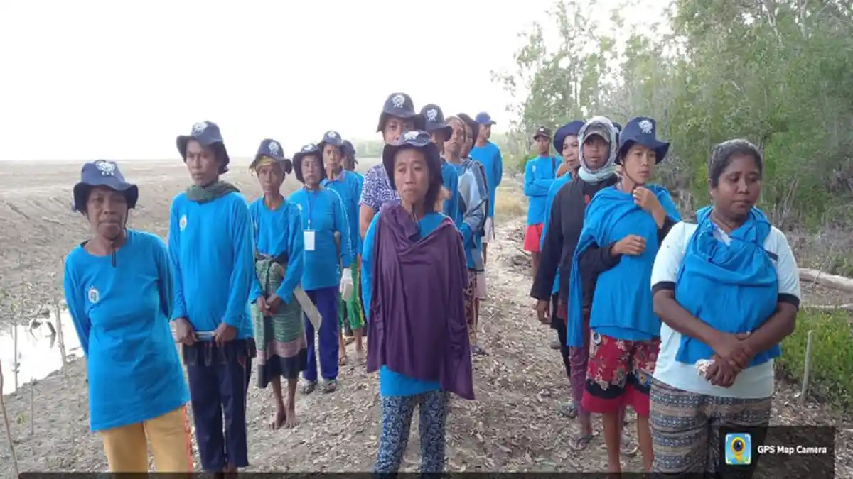 Pemdes Weseben di Malaka Gelorakan Program Menanam Mangrove