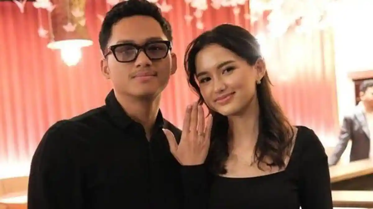 Alasan Sarah Menzel Terima Lamaran Azriel Hermansyah, Bela Kekasih yang Dinyinyiri Pegangguran