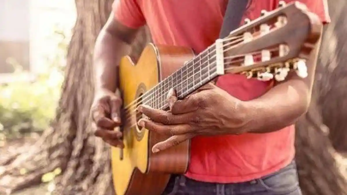 Chord Gitar Lagu Duriat, Lagu Sunda Hits dari Darso: Dina Hate Kuring Anjeun Cicing