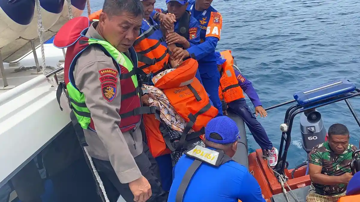 5 Penumpang KM Intim Teratai Dievakuasi ke Ternate, Termasuk Ibu Hamil dan Lansia