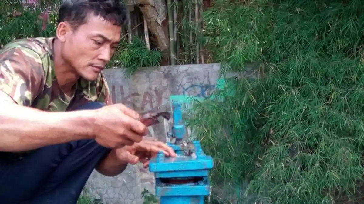 Penyebab Kebocoran Pipa PDAM di Jalan Wadas Pitara Depok karena Baut Ventilasi Longgar