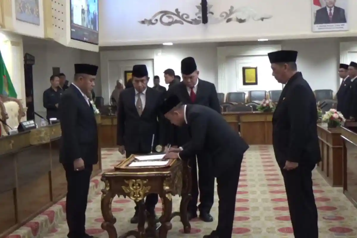 Rediyan Deddy Umrien Dilantik Jadi Sekwan Palembang, Ikhsan Tosni Jabat Kadisnaker