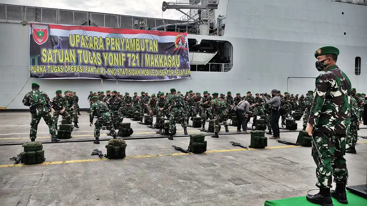 FOTO: Pangdam Sambut Batalyon 721 Makkasau Usai Bertugas di Perbatasan RI-PNG - pangdam-xivhasanuddin-mayjen-tni-andi-suma3.jpg