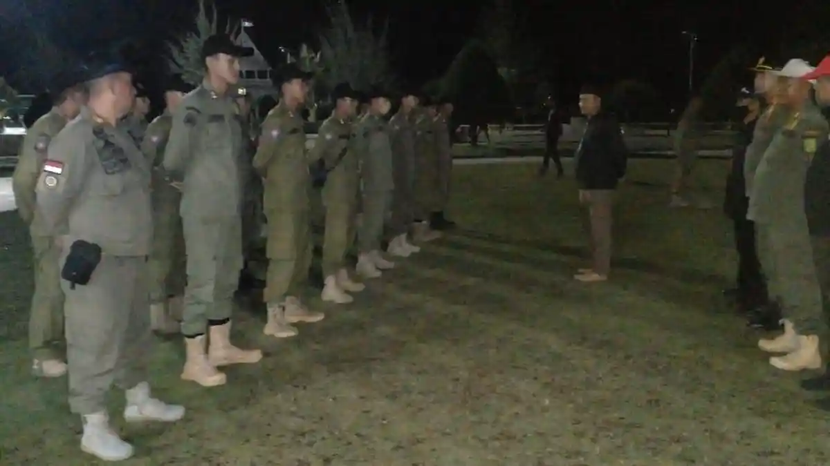 Pengunjung Rusak Fasilitas Pantai Piwang, Satpol PP dan DLH Natuna Bertindak