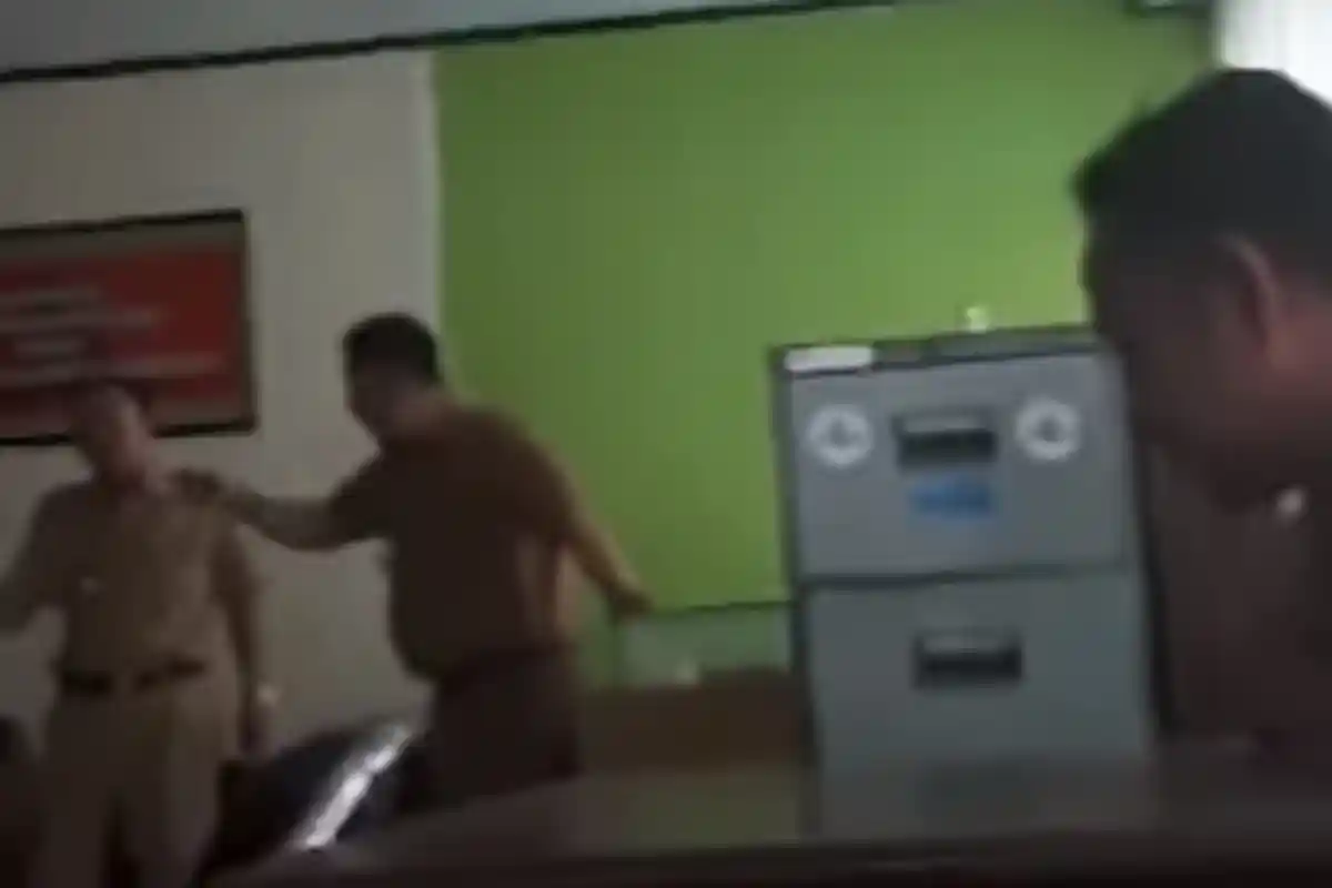 Video Detik-detik Adu Mulut Antara Yusuf Kohar dengan Effendi Yunus, PNS Berdesakan