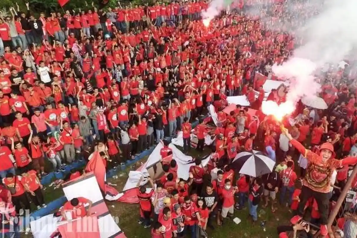 Suporter Janji Merahkan GBH di Laga Kandang Terakhir PSM Makassar