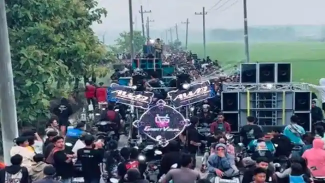 Viral Sahur On The Road Jombang Pakai Sound Horeg dan Joget Saweran, Polisi Sebut Tak Berizin