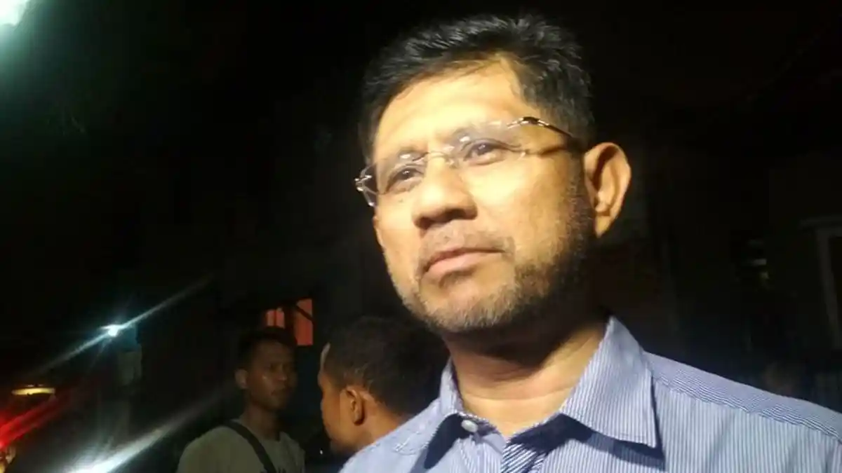 Pelempar Bom Molotov ke Rumah Wakil Ketua KPK Terekam CCTV Pukul  00.55 Dini Hari