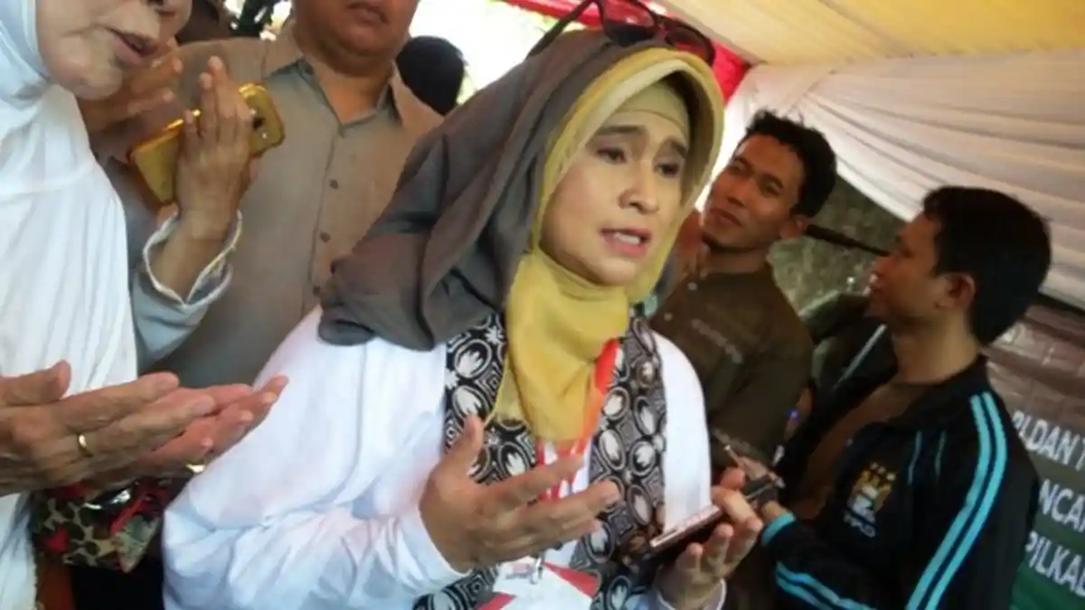 KABAR Neno Warisman, Kini Tak Mau Dipanggil Sebagai Tante: Bunda Aja Kali